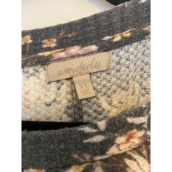 Wonderly Gray Floral Print Top With Contrasting Balloon Sleeves Size XL - Picture 3 of 5